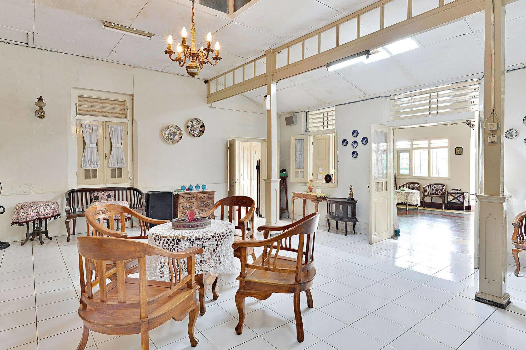 Zen Rooms Panembahan Kraton Yogyakarta Exterior foto